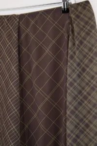 Trendyol Curve Khaki-Brown Checkered Lined Siphon Wrinkle Effect Maxi Asymmetric Plus Size Skirt - Image 6