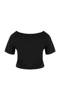 Trendyol Curve Black-White Asymmetric Yaka Crop Size Short Sleeve Plus Size T-Shirt - Image 3