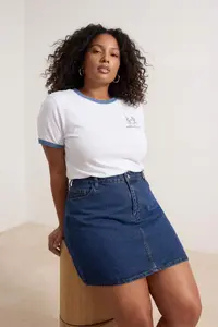 Trendyol Curve Ecru 100% Cotton Embroidered Kontrast Biye Detailed Knitting Plus Size T-Shirt - Image 3
