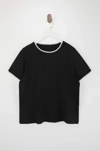 Trendyol Curve Black 100% Cotton Contrast Stitching Detailed Crew Neck Knitting Plus Size T-Shirt - Image 4