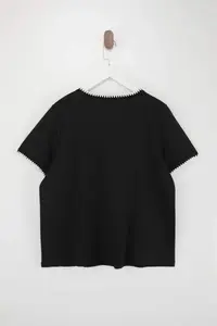 Trendyol Curve Black 100% Cotton Contrast Stitching Detailed Crew Neck Knitting Plus Size T-Shirt - Image 6