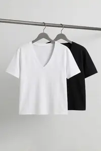 Trendyol Curve Black-White 2 Sets Paket Regular Fit Crop/Short Size V-neck Basic Plus Size T-Shirt