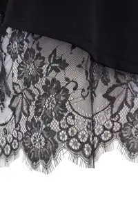 Trendyol Curve Black Skirt Ucu Lace Detailed Plus Size T-Shirt - Image 2