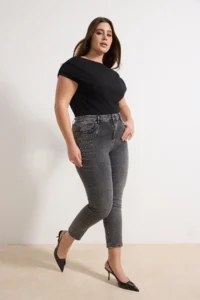 Trendyol Curve Anthracite High Waist Stone Detailed Flexible skinny Fit denim plus size jeans - Image 2