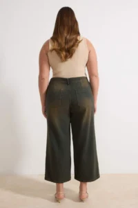 Trendyol Curve Green High Waist Dart Detailed 100% Cotton Non-Stretch culotte Fit jeans - Image 4