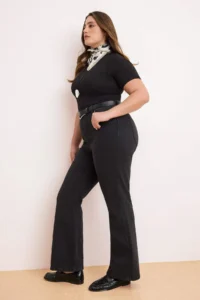 Trendyol Curve Black Sustainable Lasrtikli Waist comfort/Flexible Flare flared leg plus size jeans - Image 2