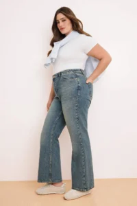 Trendyol Curve Dark Blue High Waist comfort/Flexible Flare Fit flared leg plus size jeans - Image 2