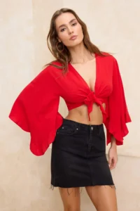 TRENDYOLMİLLA Rejection Weaving with flywheel Beach Crop Blouse - Image 2