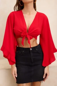 TRENDYOLMİLLA Rejection Weaving with flywheel Beach Crop Blouse - Image 3