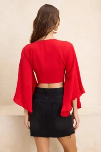 TRENDYOLMİLLA Rejection Weaving with flywheel Beach Crop Blouse - Image 4