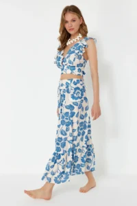 TRENDYOLMİLLA flower patterned Weaving with flywheel Beach Blouse-Skirt Set - Image 2