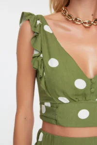 TRENDYOLMİLLA Polka Dot Weaving with flywheel Beach Blouse-Skirt Set - Image 4