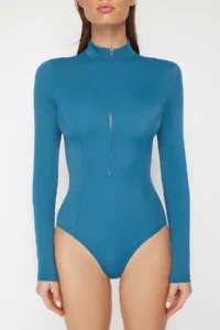 TRENDYOLMİLLA Petrol Blue Blue Blue Zipper Detailed Surfer Regular Basic Swimsuit - Image 4