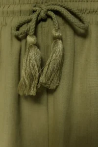 TRENDYOLMİLLA beachwear Green Weaving Blouse-Pants Set - Image 4