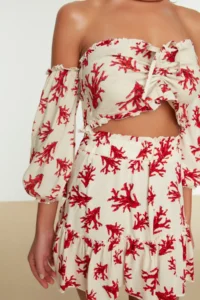 TRENDYOLMİLLA Su Six Patterned Weaving Shirred Beach Blouse-Skirt Set - Image 3