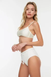 TRENDYOLMİLLA Ecru textured Covered with accessories High Waist Regular Bikini Bottom - Image 4