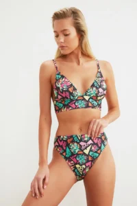 TRENDYOLMİLLA Geometric Patterned hipster High Waist Bikini Bottom - Image 3