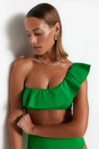 TRENDYOLMİLLA Dark Green with flywheel One Shoulder Covered Bikini Top - Image 2
