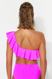 TRENDYOLMİLLA Pink with flywheel One Shoulder Covered Bikini Top - Image 6
