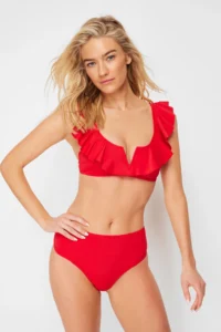TRENDYOLMİLLA Rejection with flywheel bralette Covered Bikini Top - Image 2