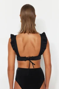 TRENDYOLMİLLA Black with flywheel Triangle Covered Bikini Top - Image 6