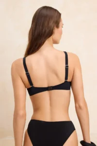 TRENDYOLMİLLA Black with accessories bralette Covered Bikini Top - Image 4