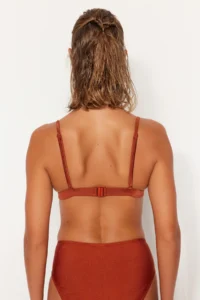 TRENDYOLMİLLA Brown Triangle Covered Bikini Top - Image 6
