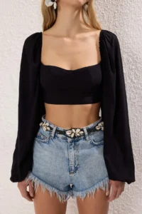 TRENDYOLMİLLA Black Weaving Beach Crop Blouse - Image 3