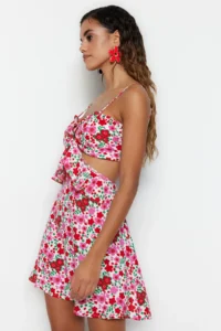 TRENDYOLMİLLA beachwear flower patterned Weaving Cut Out Mini Dress - Image 3