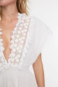 TRENDYOLMİLLA White Weaving Embroidered 100% Cotton Beach Mini Dress - Image 3