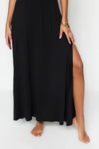 TRENDYOLMİLLA Black Knitting Binding Detailed Maxi Beach Dress - Image 6