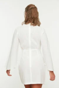 TRENDYOLMİLLA beachwear White Weaving Binding Detailed Mini Dress - Image 3