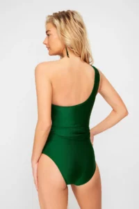 TRENDYOLMİLLA Emerald Green Draped One Shoulder Covered Regular Swimsuit - Image 5