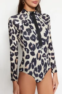 TRENDYOLMİLLA Leopard Patterned Zippered Surfer Covered hipster Swimsuit - Image 3