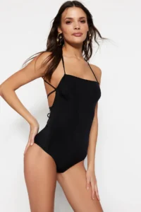 TRENDYOLMİLLA Black Low-cut back Square Neck Covered hipster Swimsuit