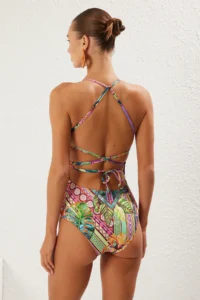 TRENDYOLMİLLA Tropical Patterned Low-cut back Square Neck Covered hipster Swimsuit - Image 5