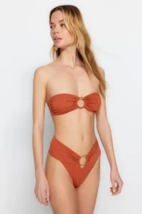 TRENDYOLMİLLA Brick Rejection with accessories High Waist High Leg Regular Bikini Bottom - Image 3