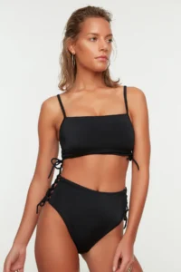 TRENDYOLMİLLA Black Piped Regular High Waist Bikini Bottom