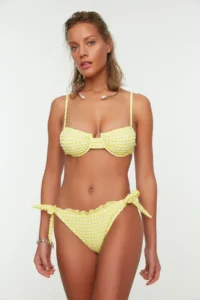 TRENDYOLMİLLA Yellow Gingham textured Frilly Regular Regular Waist Bikini Bottom - Image 2