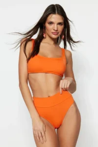 TRENDYOLMİLLA Pomegranate bralette Covered Regular High Waist Bikini Set - Image 3