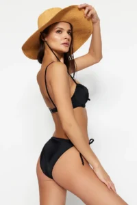 TRENDYOLMİLLA Black tunnelled balconette Covered brazilian Low Waist Bikini Set - Image 5
