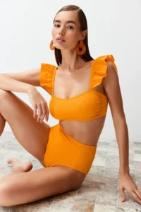 TRENDYOLMİLLA Orange textured Frilly bralette Covered hipster High Waist Bikini Set - Image 3