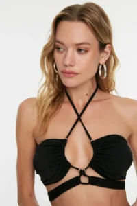 TRENDYOLMİLLA Black tunnelled Strapless Covered Bikini Top - Image 11
