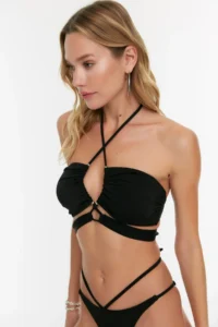 TRENDYOLMİLLA Black tunnelled Strapless Covered Bikini Top - Image 9
