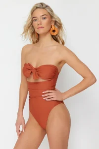 TRENDYOLMİLLA Brick Rejection Cut Out Detailed Strapless Covered Regular Swimsuit - Image 3