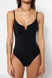 TRENDYOLMİLLA Black V-neck Regular Basic Swimsuit - Image 3