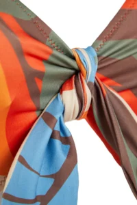 TRENDYOLMİLLA Tropical Patterned Cut Out/Window Detailed V-neck Covered Regular Swimsuit - Image 7