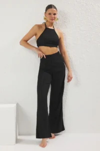 TRENDYOLMİLLA Black Knitting Beach Blouse-Pants Set - Image 2