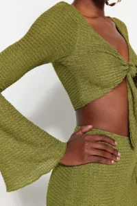 TRENDYOLMİLLA beachwear Green Weaving Frilly Blouse-Skirt Set - Image 5