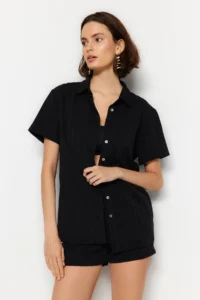 TRENDYOLMİLLA Black Weaving Beach Shirt Shorts Set - Image 3